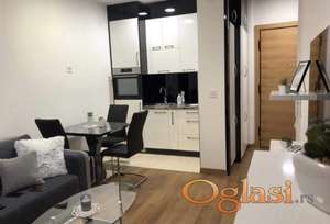 **IZDAJE SE LUKSUZAN STAN – PUPINOVA PALATA, CENTAR NOVOG SADA**